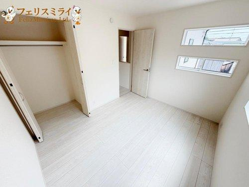 Blooming Garden 明石市魚住町中尾２期　全２棟のその他|■現地写真・１号棟■
各部屋に大型収納完備♪