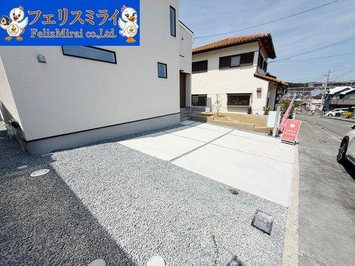 First Town　神戸市垂水区桃山台第１０　全１棟の駐車場|■現地写真■
お車普通車３台駐車可能♪