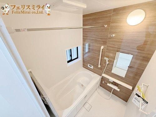 　の浴室|■現地写真■
１坪サイズのお風呂でございます、
ゆっくりっと寛げる広さがございます♪