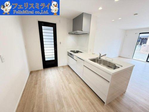 神戸市西区井吹台西町３丁目のキッチン|■現地写真■
深型食洗器完備♪
キッチンスペースは大変広々としております♪