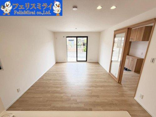 神戸市西区井吹台西町３丁目の居間・リビング|■現地写真■
広々約１６帖のLDK♪