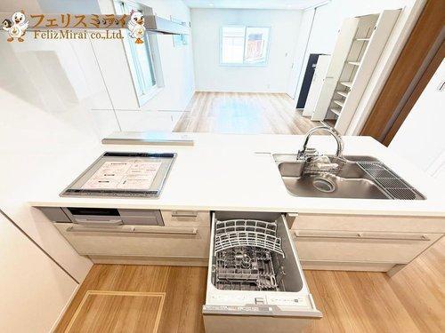 加古川市尾上町安田１４８-１１　全１棟のキッチン|■現地写真■
天板が広いキッチン♪