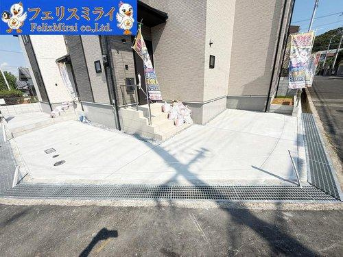 　の駐車場|■現地写真・A号棟■
お車2台駐車可能となっております♪