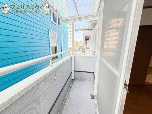 神戸市垂水区大町１期のバルコニー|■現地写真■
広々としたバルコニー♪
洗濯物がたくさん干せます♪
