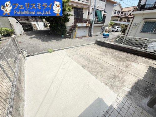 神戸市垂水区星陵台５丁目３-７の駐車場|■現地写真■
お車は２台止められます♪