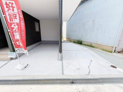 Terrechez　神戸市垂水区清水が丘１期　全６棟の駐車場|■現地写真■
普通車駐車２台可♪