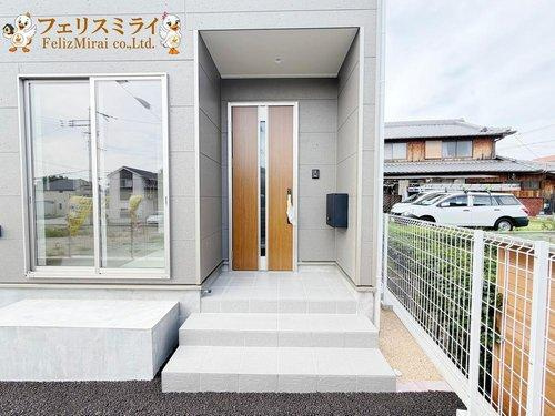 Cradle Garden　神戸市西区池上第４　全４棟の玄関|■現地写真・４号棟■
防犯カメラ標準装備♪
スマートキー対応の玄関ドアです♪