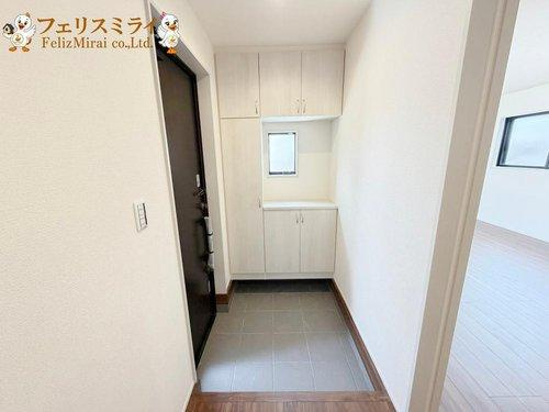 Livele Ｇａｒｄｅｎ　加古郡播磨町古田の玄関|■現地写真■
たっぷり収納できるシューズボックス♪