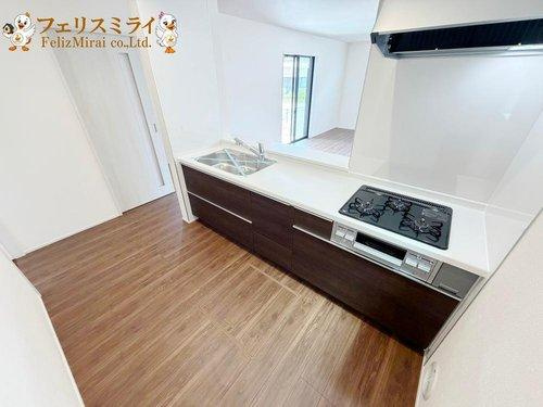 Livele Ｇａｒｄｅｎ　加古郡播磨町古田のキッチン|■現地写真■
天板が広いキッチン♪お料理が捗ります♪