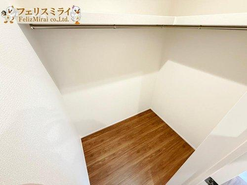 Livele Ｇａｒｄｅｎ　加古郡播磨町古田の収納|■現地写真■
１階廊下にあるWIC♪
ファミリークロークとしてもご利用頂けます◎◎