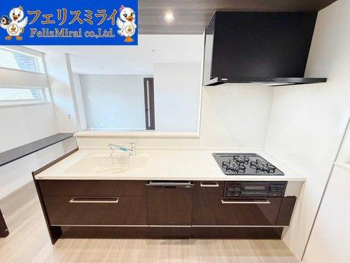 神戸市西区伊川谷町有瀬第２のキッチン|■現地写真■
天板が広くお料理のしやすいキッチン♪