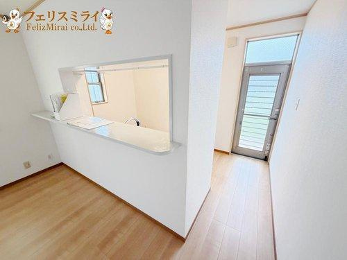 神戸市垂水区舞子坂３丁目のキッチン|■現地写真■
キッチンには勝手口があります♪