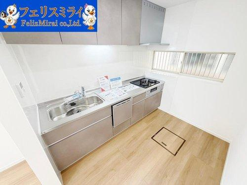 明石市魚住町清水２３９５－１９６のキッチン|■現地写真■
吊戸棚標準装備♪