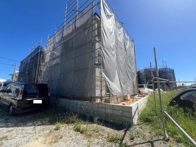 宜野座村字松田(Ｄ棟)の前面道路含む現地写真