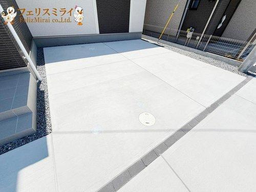 Heartful Town　明石市二見町東二見第１期　全７区画（神戸の駐車場|■現地写真・F号棟■
普通車駐車２台可♪
前面道路は交通量が少なく駐車しやすいです♪