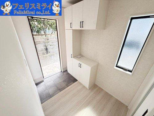 明石市松が丘３丁目　全２棟の玄関|■現地写真・B号棟■
◎本日ご見学可能です♪
◎当社限定！ご成約特典キャンペーン実施中♪
◎住宅ローンに自信有♪
◎地元スタッフが対応致します♪