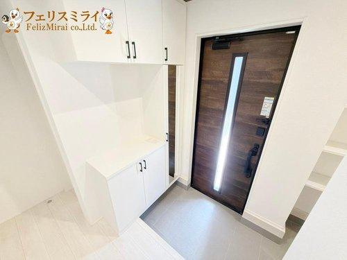 Grafare　明石氏魚住町清水４期の玄関|■現地写真■
たっぷり収納できるシューズボックス♪
