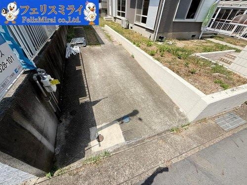 三木市志染町青山５丁目２５-１８の駐車場|■現地写真■
縦列３台駐車できます！即日ご案内可能♪お気軽にお問合せ下さいませ♪