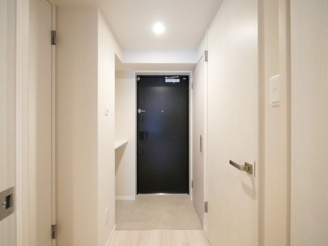 シーズンフラッツ新大阪SOUTHの玄関