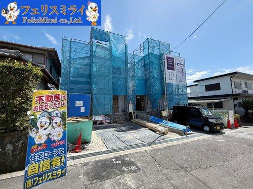 Grafare　神戸市北区ひよどり台　全２棟の前面道路含む現地写真|■現地写真■
前面道路は幅員約６．９０ｍと大変広々としております♪