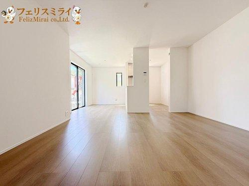 　の居間・リビング|■現地写真■
広々約１６．７５帖のLDK♪