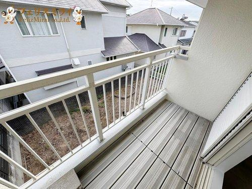 神戸市垂水区桃山台７丁目２－２３のバルコニー|■現地写真■
日当たりの良いバルコニー！！