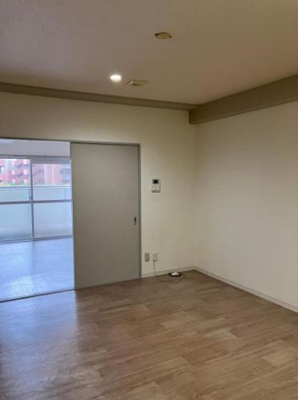 【居間・リビング】 | ホワイトボックス | ※同タイプの写真となり、実際のお部屋とは異なる場合があります