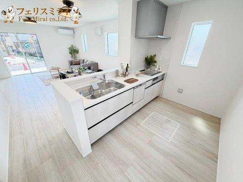 LiGNAGE　神戸市西区玉津町今津２５－１期のキッチン|■現地写真■
食洗器完備の広々キッチン♪