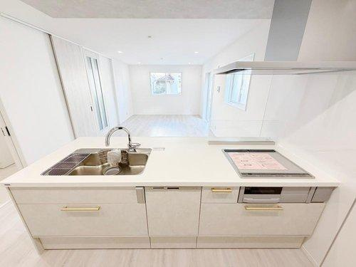加古川市加古川町稲屋２２０-１１のキッチン|■現地写真■
天板が広いキッチン♪