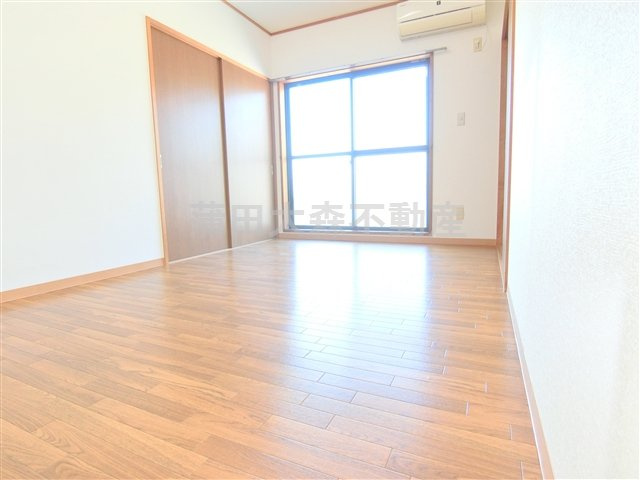 ベルデ南馬込の内装|洋室　玄関脇