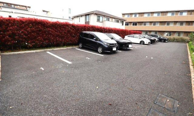 コンフォール瑞江9の駐車場