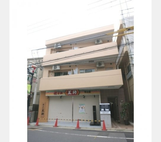 カリス初台の外観