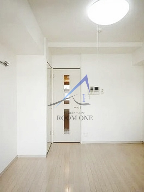 ガラ・ステーション岩本町Northの居間・リビング|洋室のお部屋です。