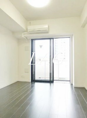 【居間・リビング】 | PREMIUM CUBE 三田 | 洋室のお部屋です。