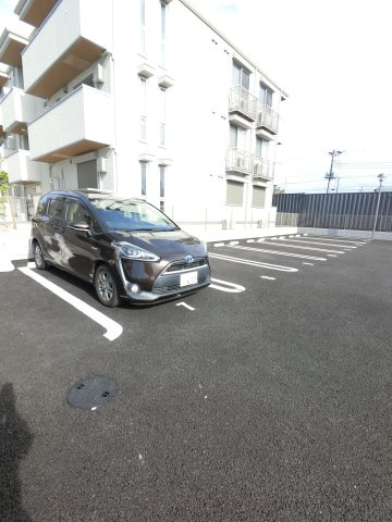 D-ROOM君塚ⅠAの駐車場