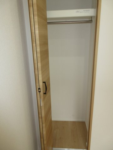 パルトネール日吉Ⅱの収納|別部屋の参考写真です。