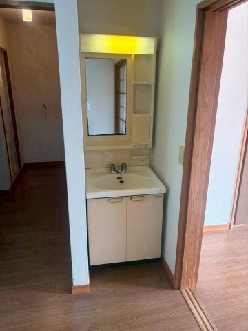 【洗面所】 | アルフォンスアカギB | 類似部屋の写真となります。