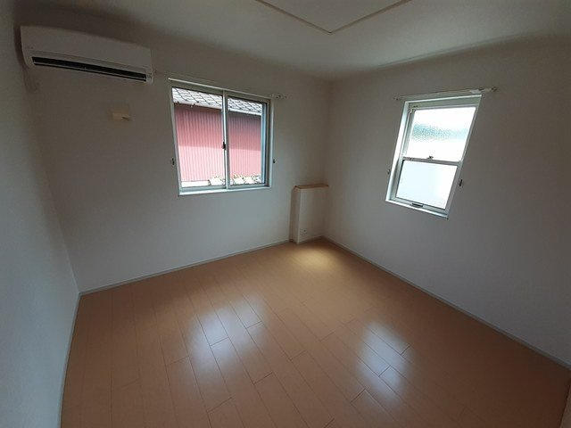 朝倉郡筑前町篠隈のアパートの内装|内装は落ち着いています