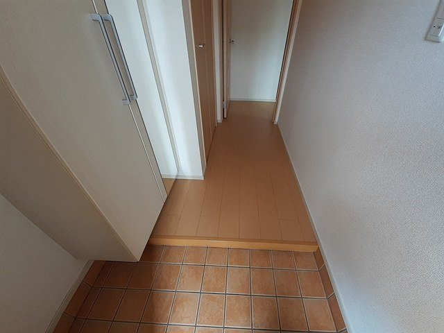朝倉郡筑前町篠隈のアパートの玄関|きれいな玄関です