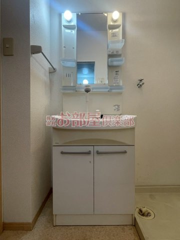 アンプルール　A棟の洗面所|忙しい朝には欠かせない洗面所です