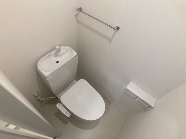 ガーデンハイツ鈴蘭のトイレ|温水洗浄便座付きトイレ