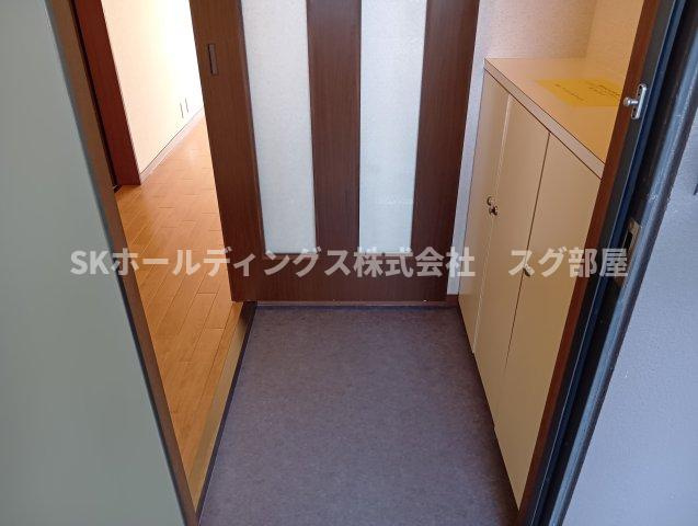 レイクサイドISAの玄関