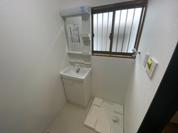 錦松台貸家の洗面所