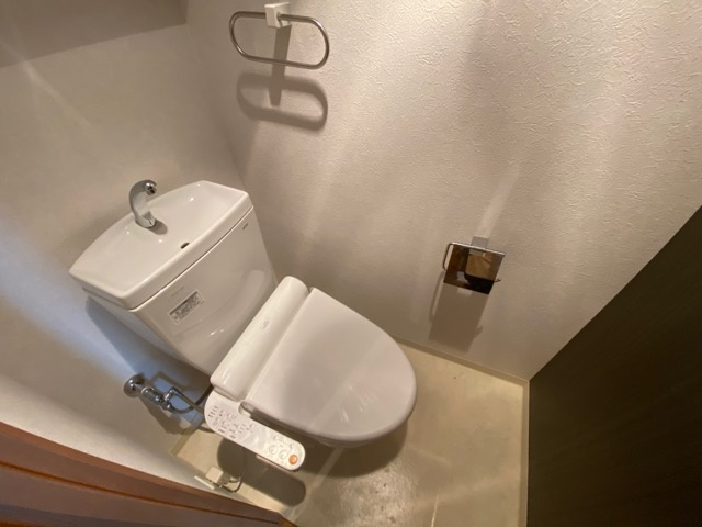 ウォシュレット付きのトイレです♪