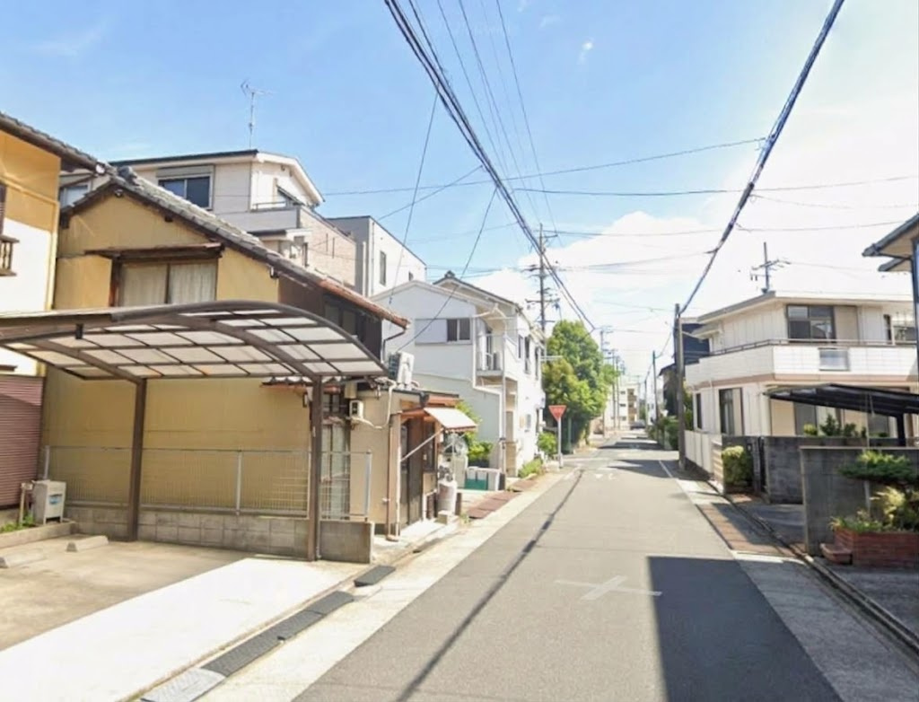 中川区荒江町中古戸建の前面道路含む現地写真