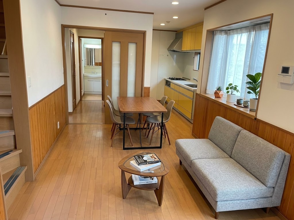 中川区荒江町中古戸建の居間・リビング