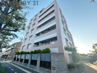 鉄筋コンクリート造7階建て