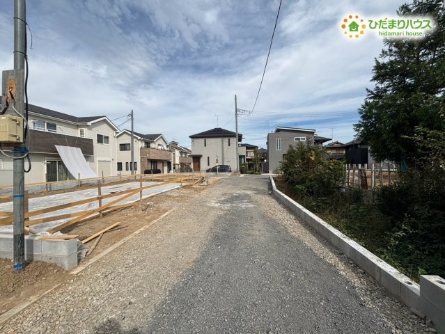 鴻巣市滝馬室　新築戸建　ブルーミングガーデン　02の駐車場