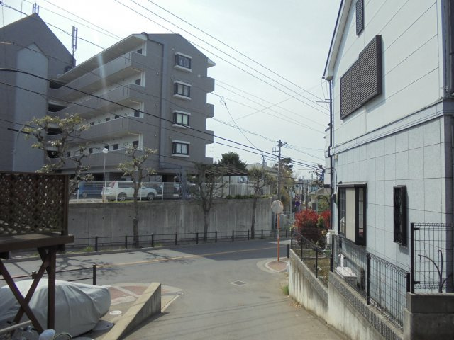 フラットフィールド市川の周辺