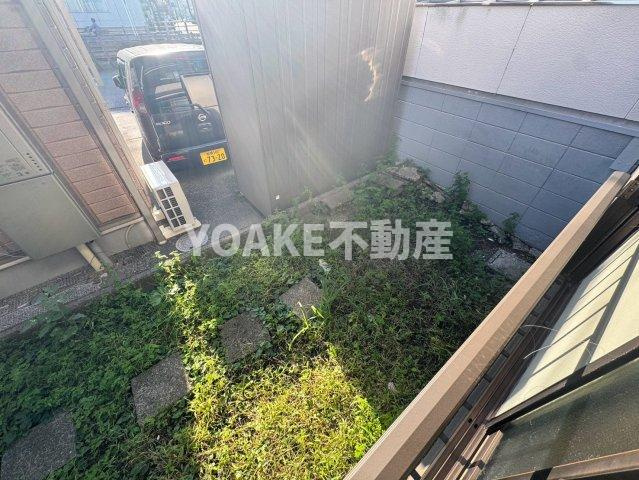 相模原市南区上鶴間６丁目のアパートのバルコニー